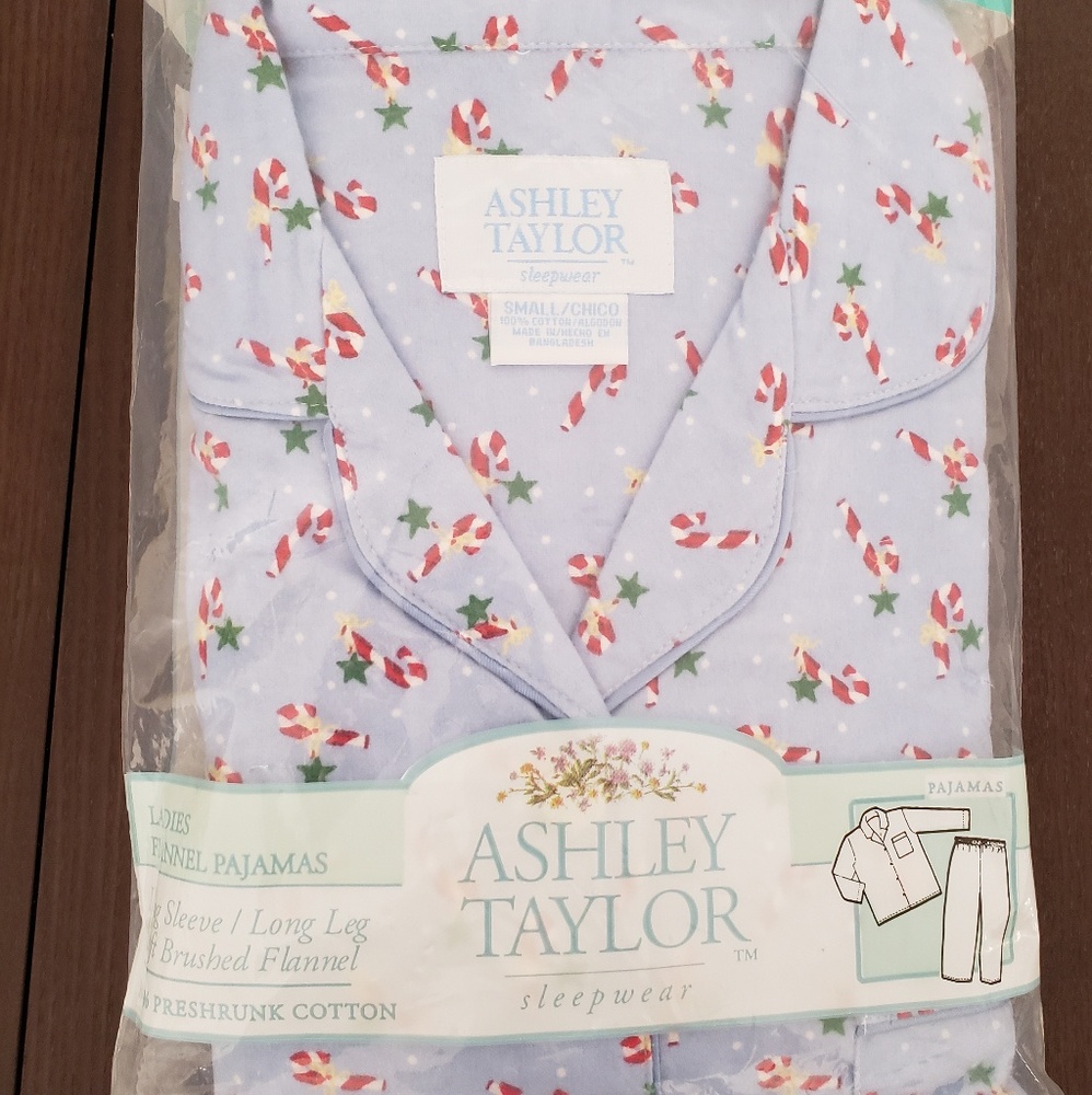 Ladies Holiday PJ Set